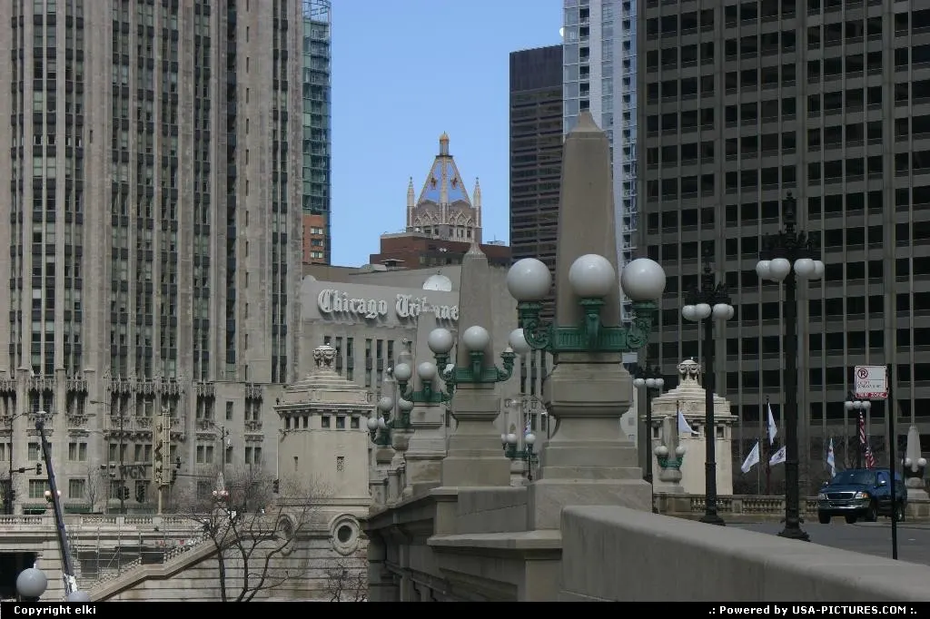 Dowtown Chicago, for me one of the most beautiful downtown in north america.