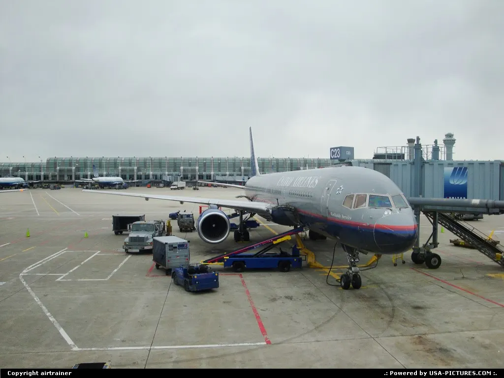 Boeing 757-200 at Chicago international airport.