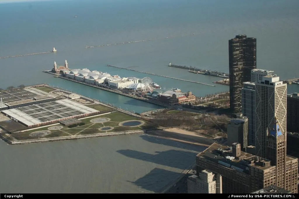 The pier/carnival in downtwon Chicago and by the lake, close to magnificent mile.