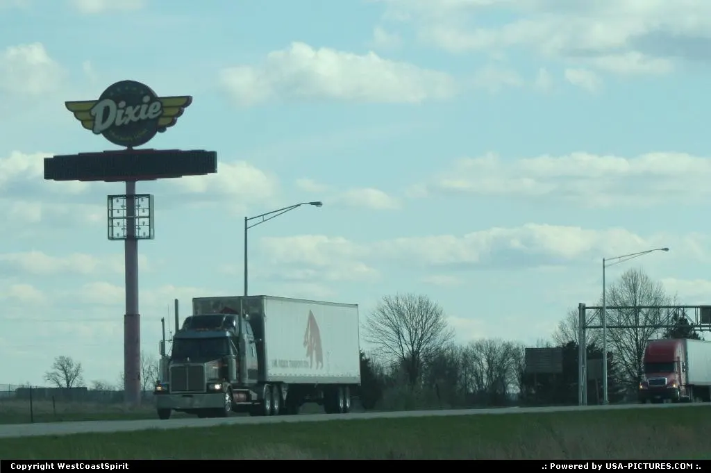 Scene from the road, road tripping the Midwest, from New York City to Miami.