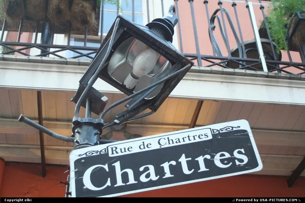 Street Light, seems to add some trouble ... voodoo ?
