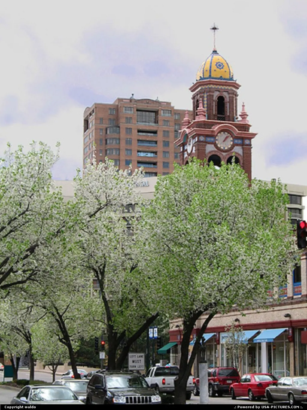 Country Club Plaza, Springtime