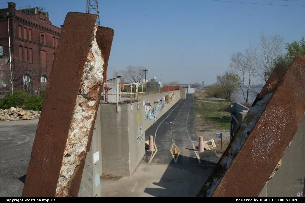 Art details on Riverfront trail, Saint Louis.