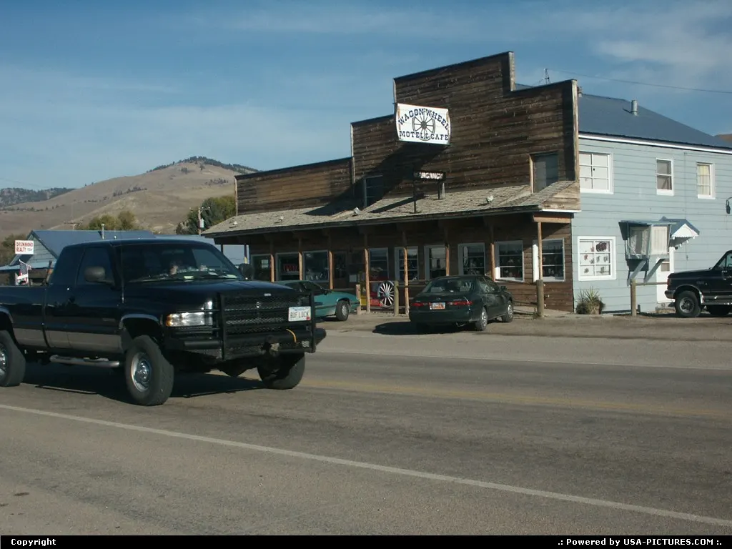 The very typical Motel and Café in the USA. Here in Drummond