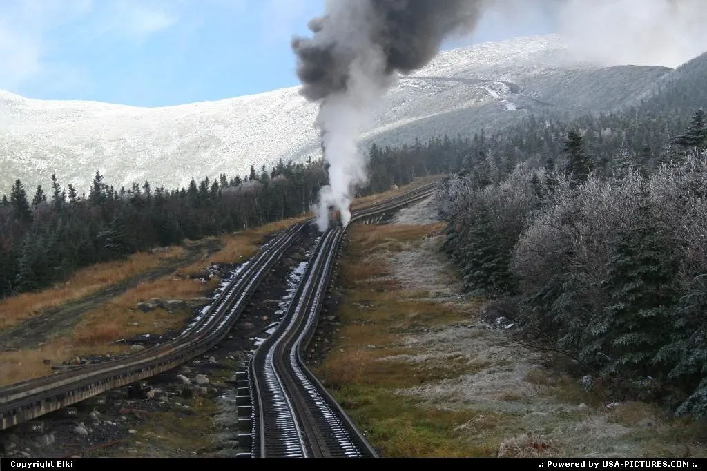 The vintage steam train, climbing Mount Washington