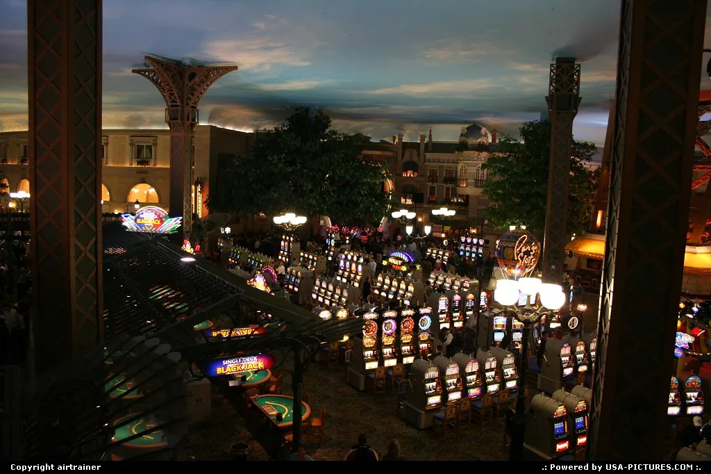 Slot machines at the casino Paris