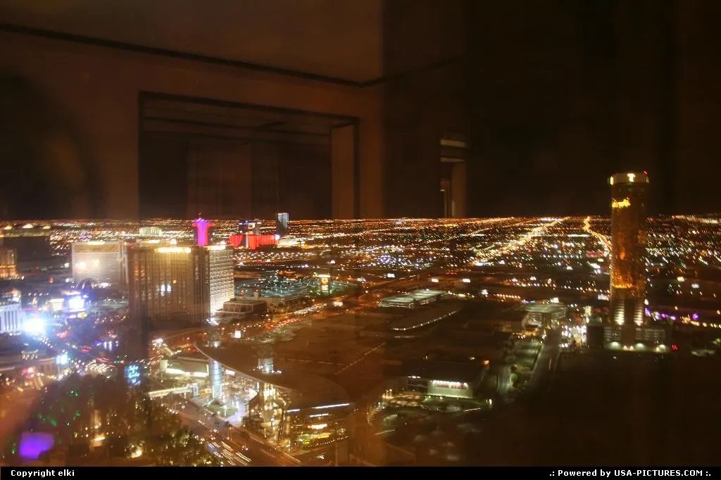 Night overwiew from encore wynn hotel room at las vegas.
