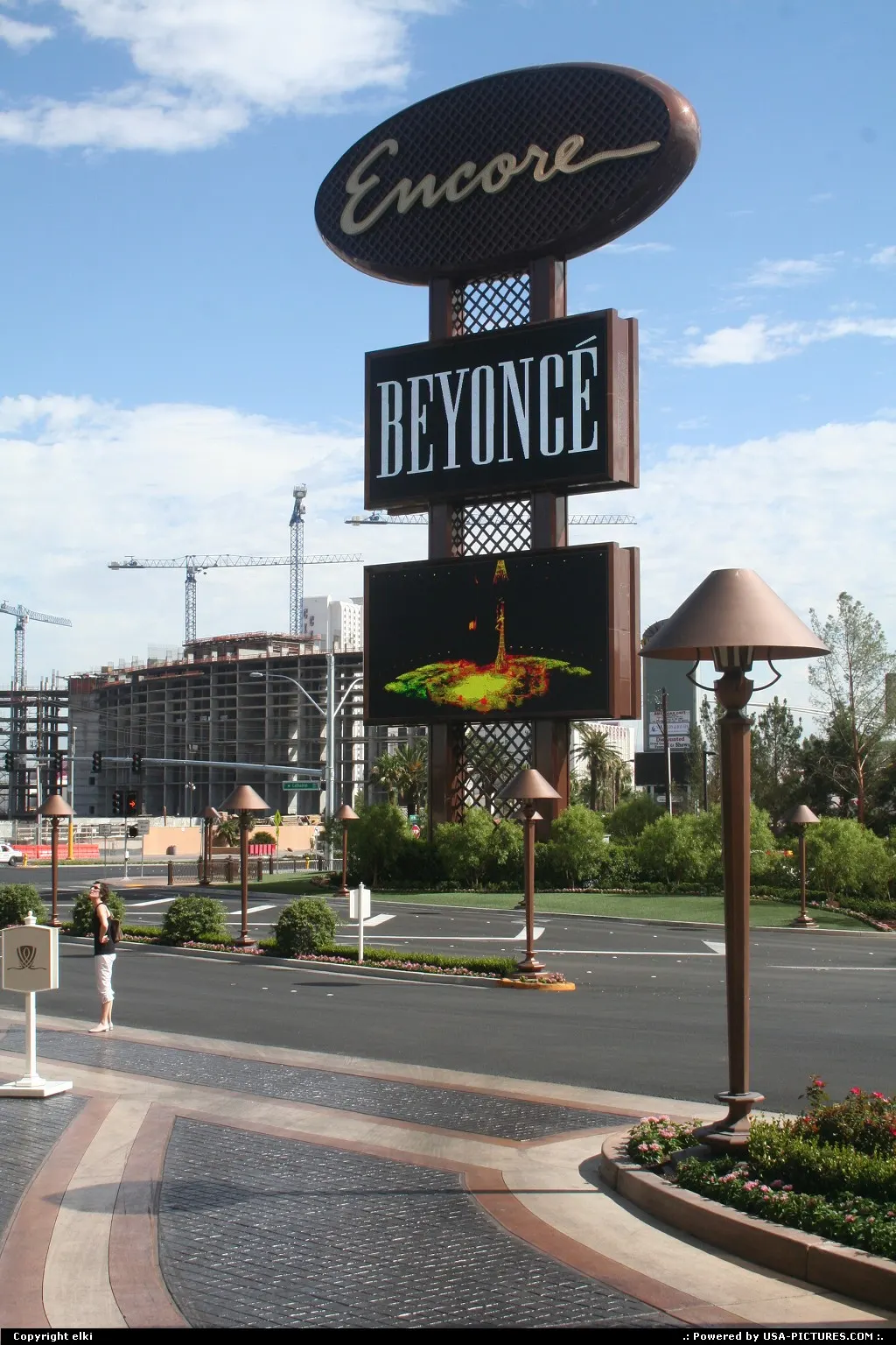 Encore sign annoncing Beyoncé on stage end of july 2009, beginning og august 2009.