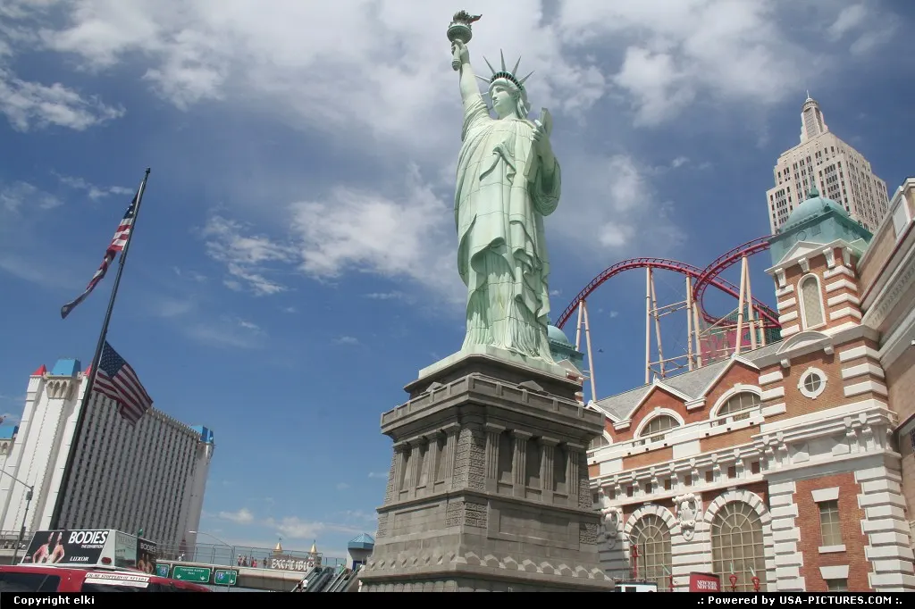 Staue of liberty at las vegas newyork hotel