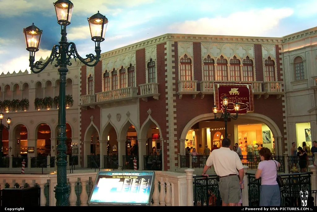 Venetian gallery, with water place