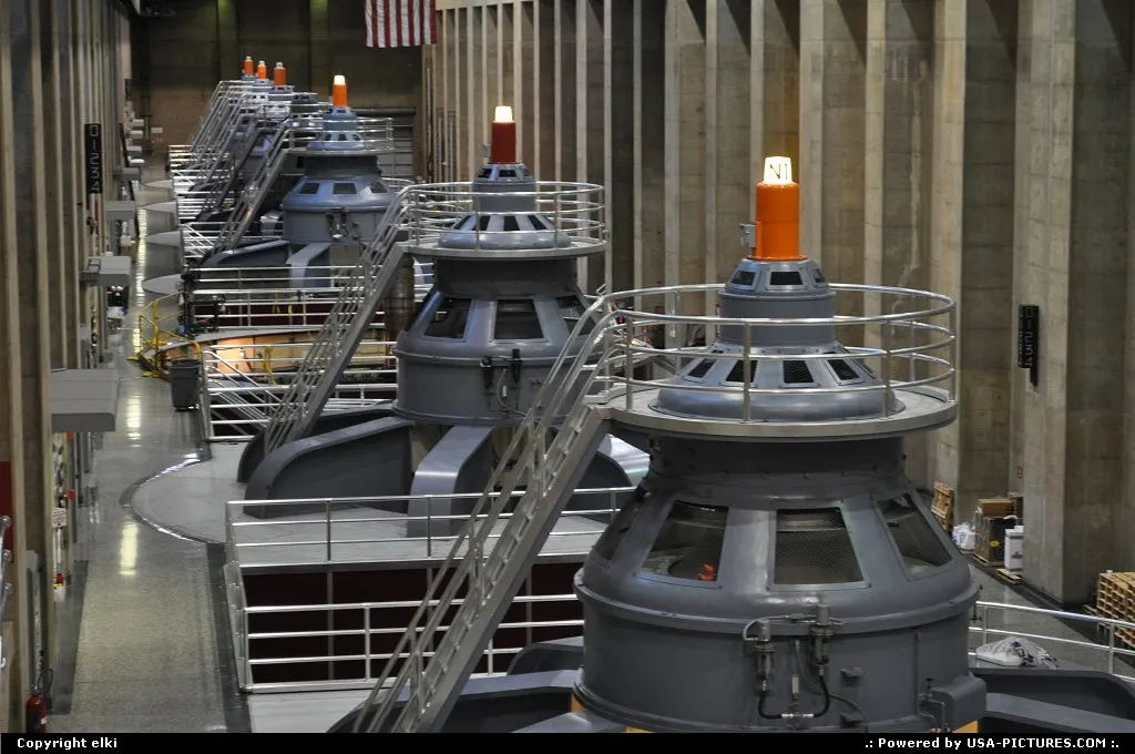 hoover dam turbine