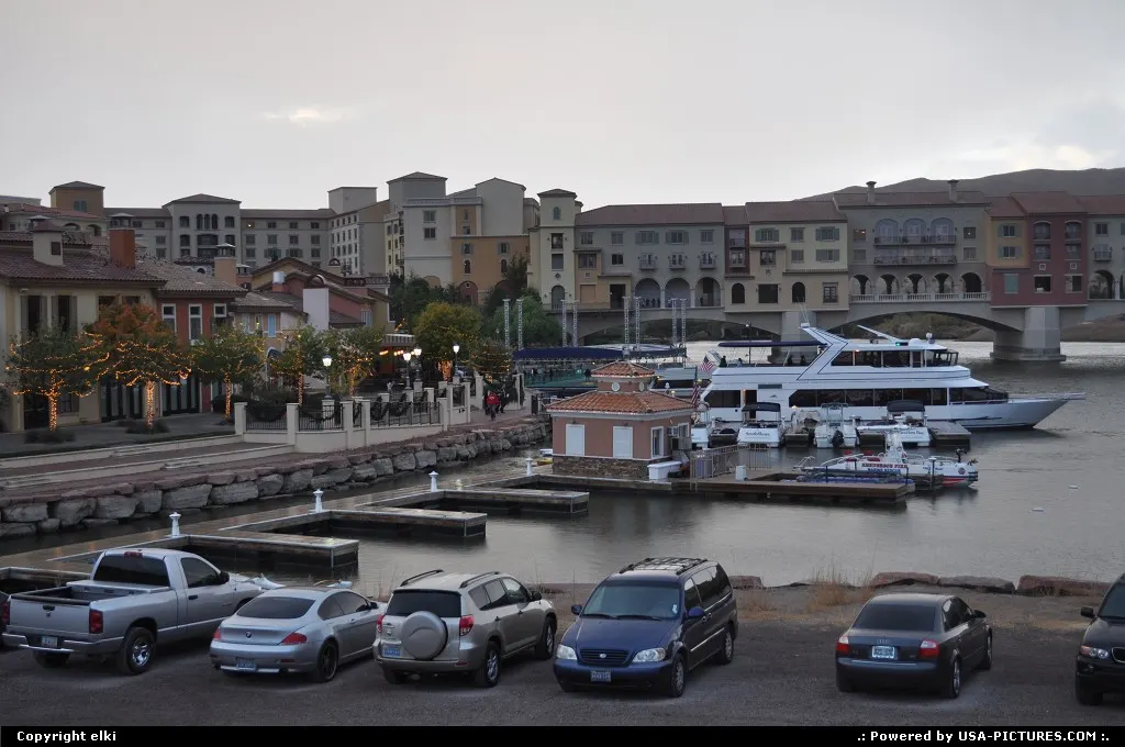 Las vegas beach, hit by the crisis and waits better days.