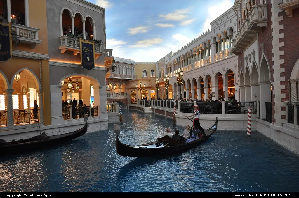 Down the shopping center at the Venetian ....