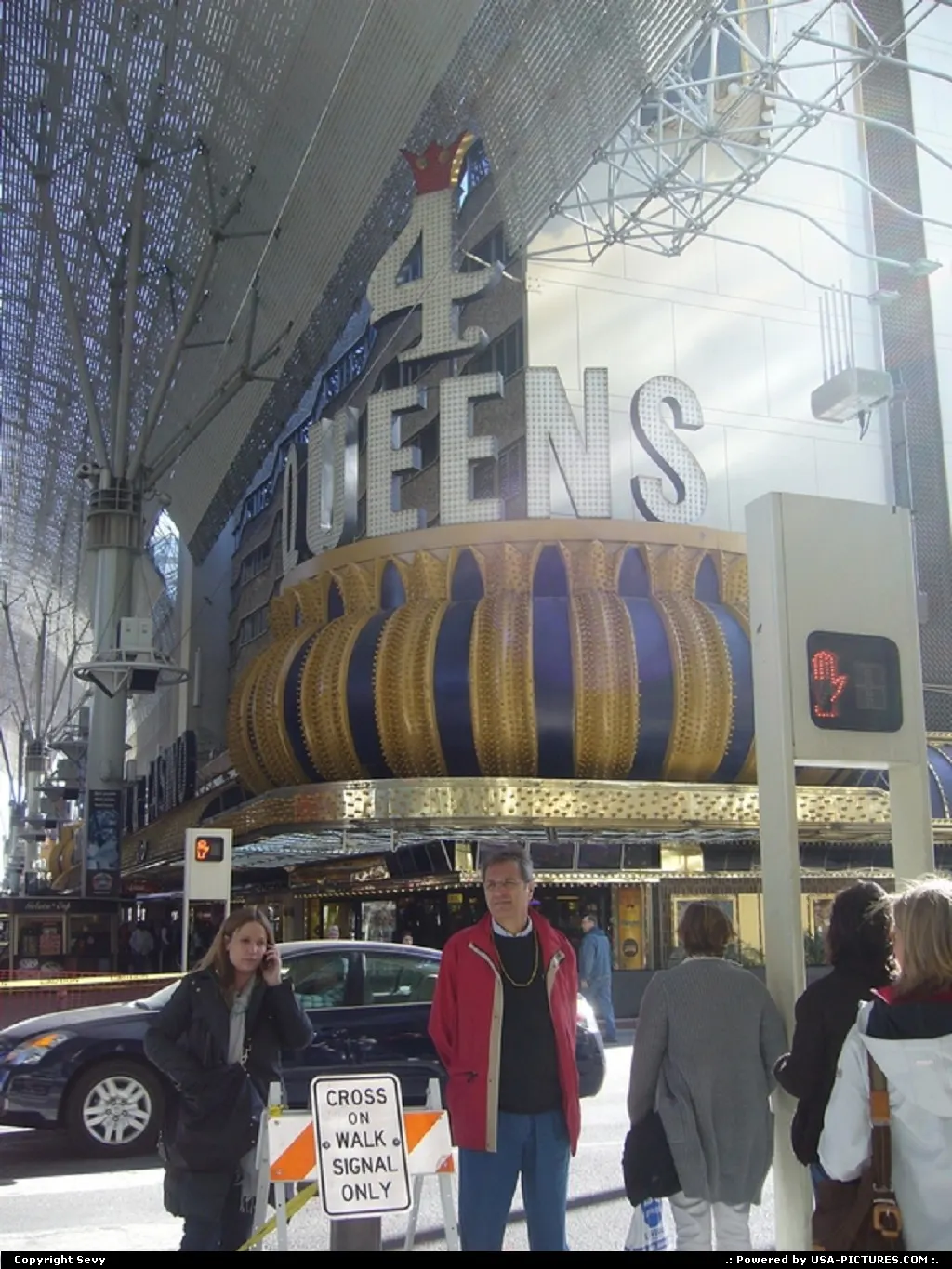4 Queens Hotel