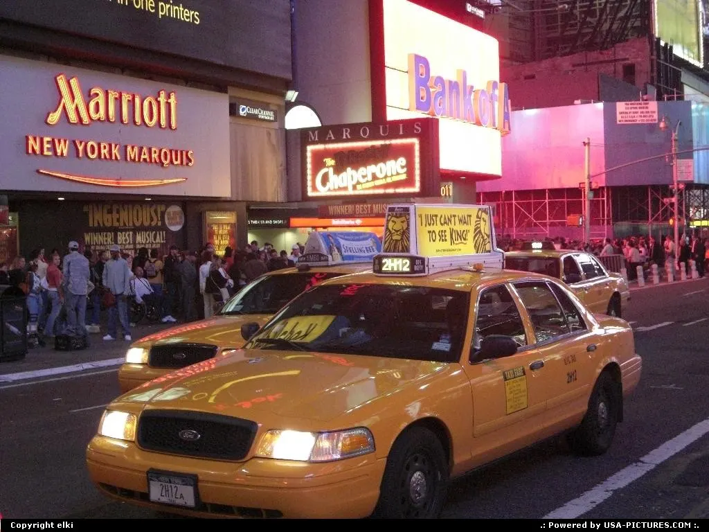 Taxi traffic around time square