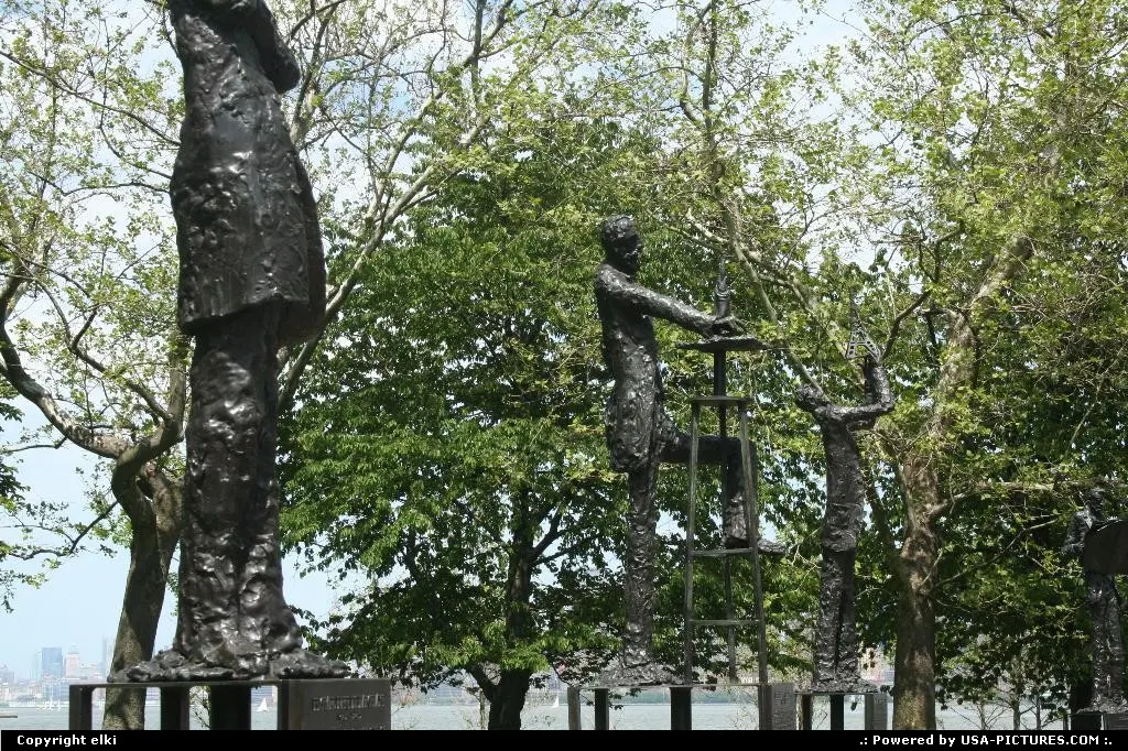 New york statue of liberty builders