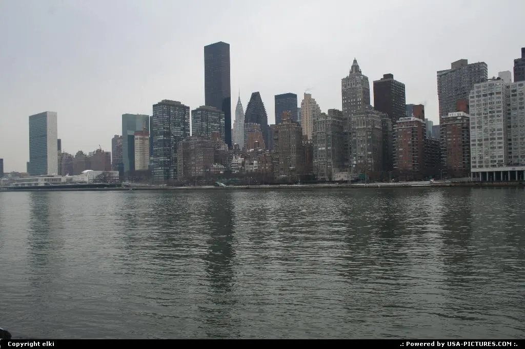 manathan view from roosvelt island