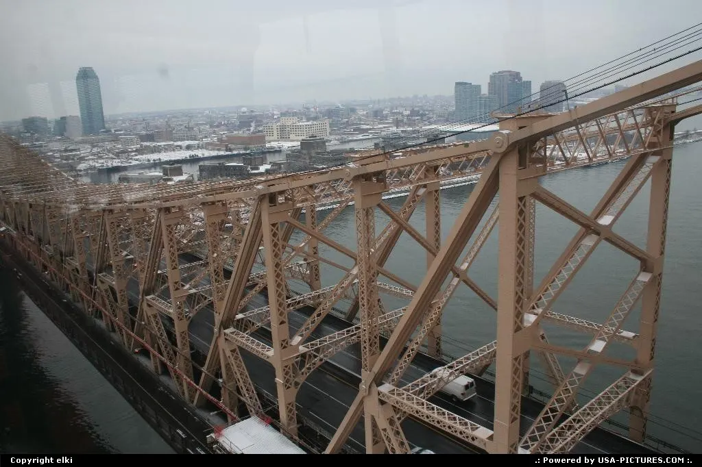 Roosvelt island bridge
