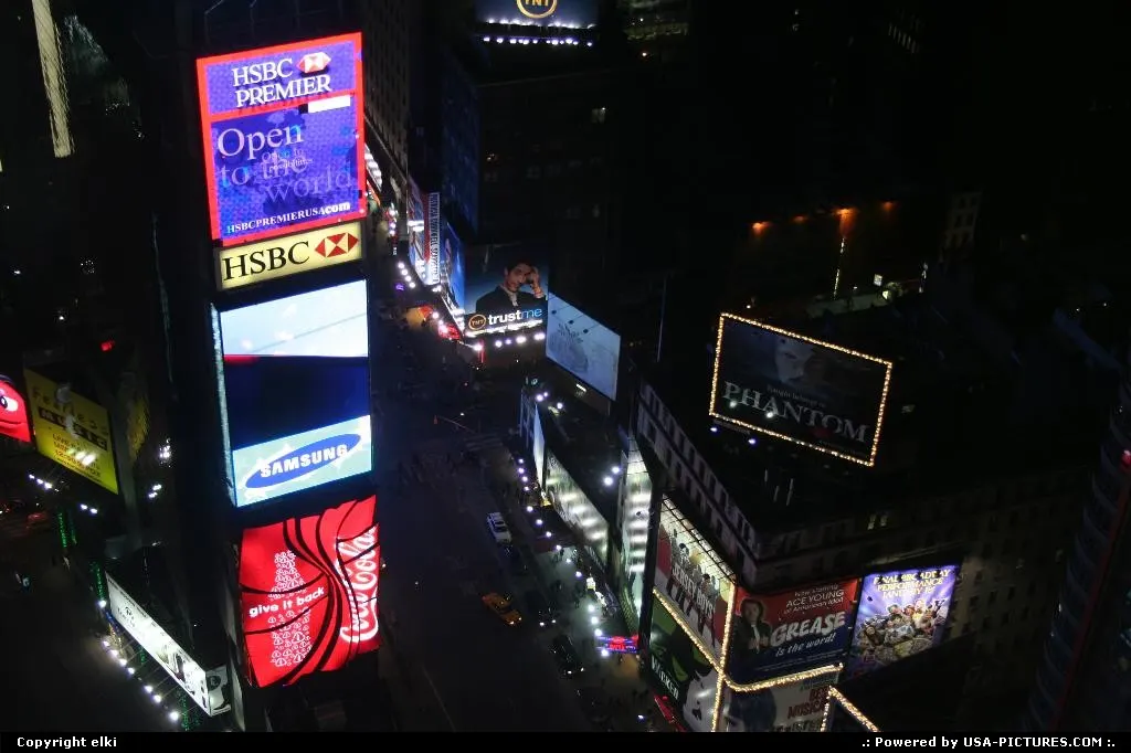 Times sqare by night