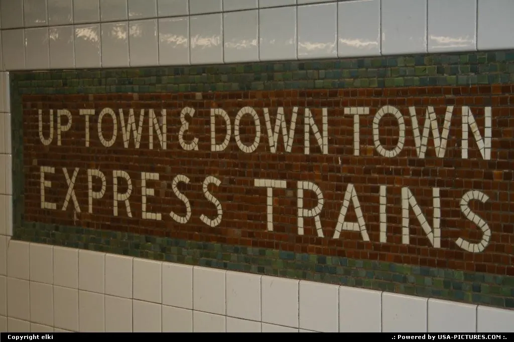 Nice sign for this subway station