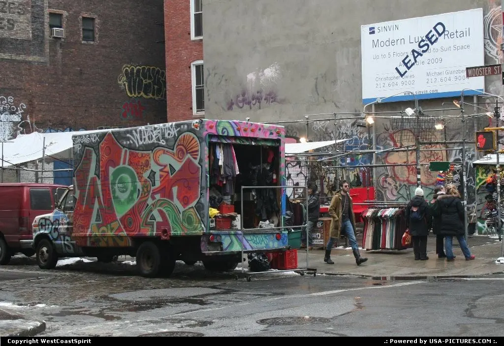Another around the curb stall in Soho. Nice paint job on the truck by the way!