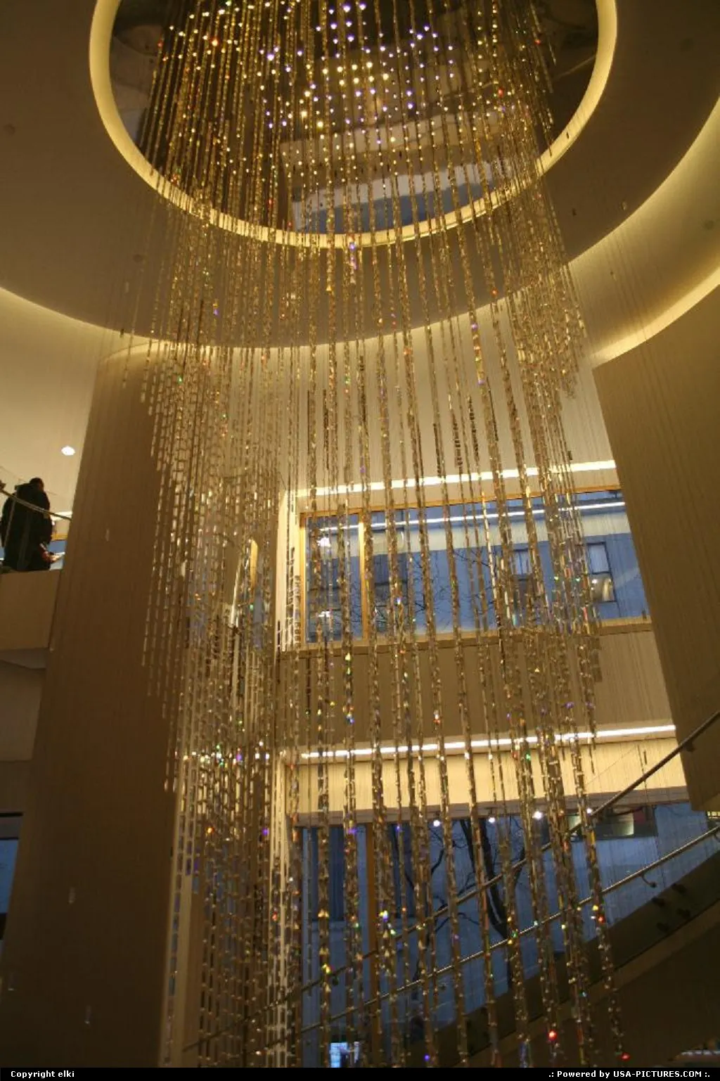 Amazing luster in the hall before going up to the top of the rock at the rockfeller center