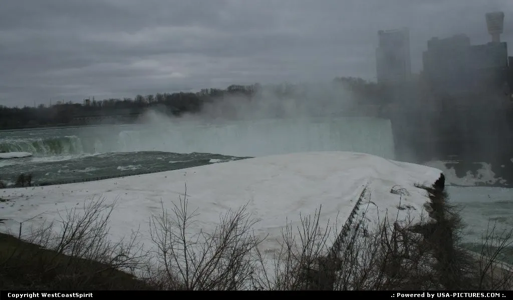 The water fog/vapor/cloud exhausted by the world famous horse shoe shaped fall, in Niag...