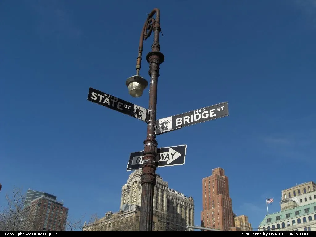 Lighting pol in lower Manhattan