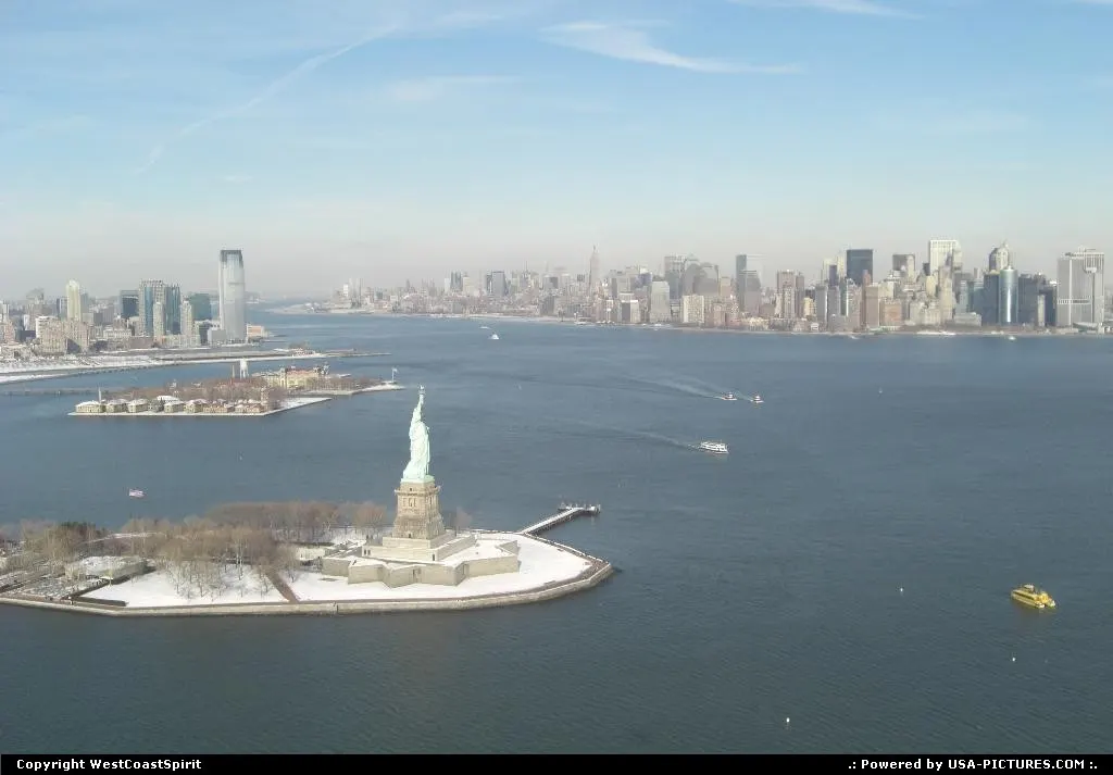 Great Manhattan overview form the helicopter, with Statue Of Liberty.