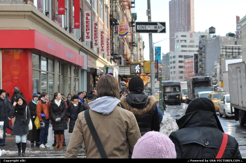 canal street, heading Chinatown