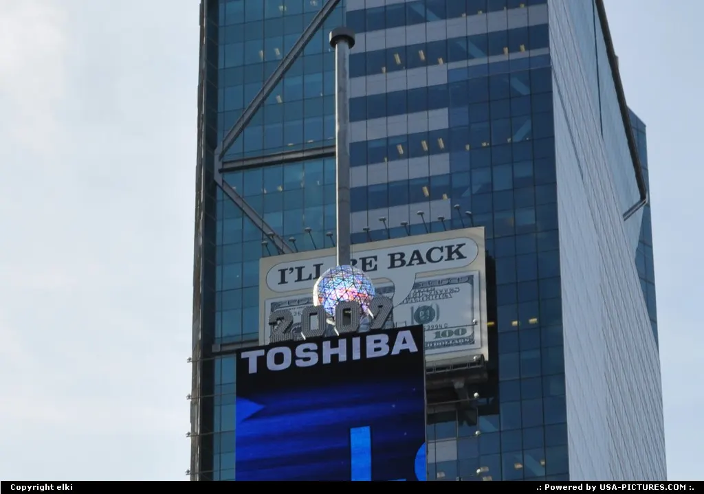 Times Square the ball drop, many people on the 31 st december are here to switch to new...