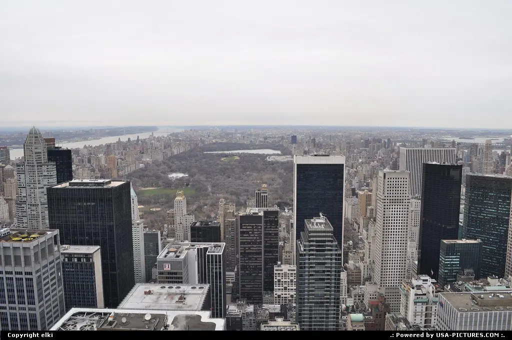 Uptown Manathan from the top of Rockfeller center. See how long central park is !!