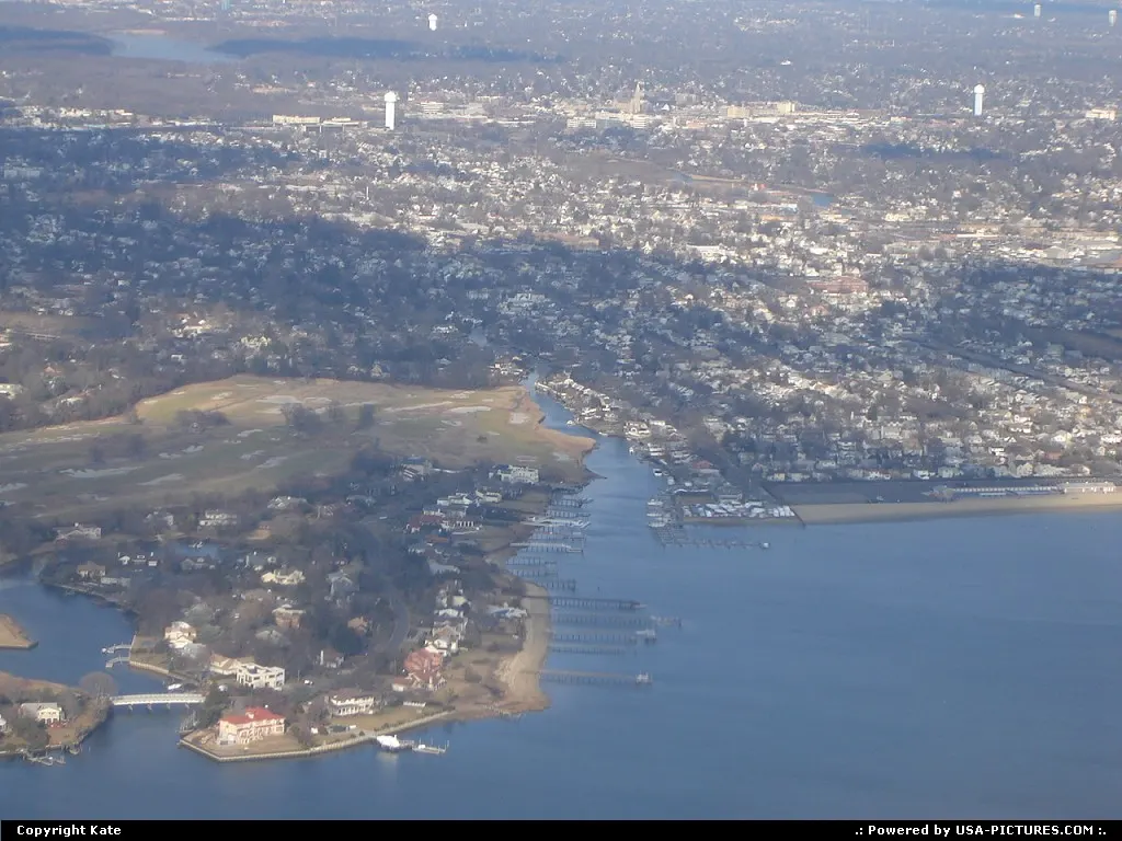 Approaching New York, we cross Hewlett Bay.
