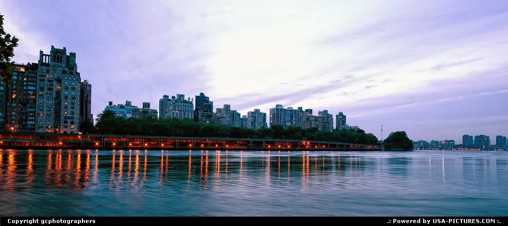 New York Roosevelt Island looking into the City