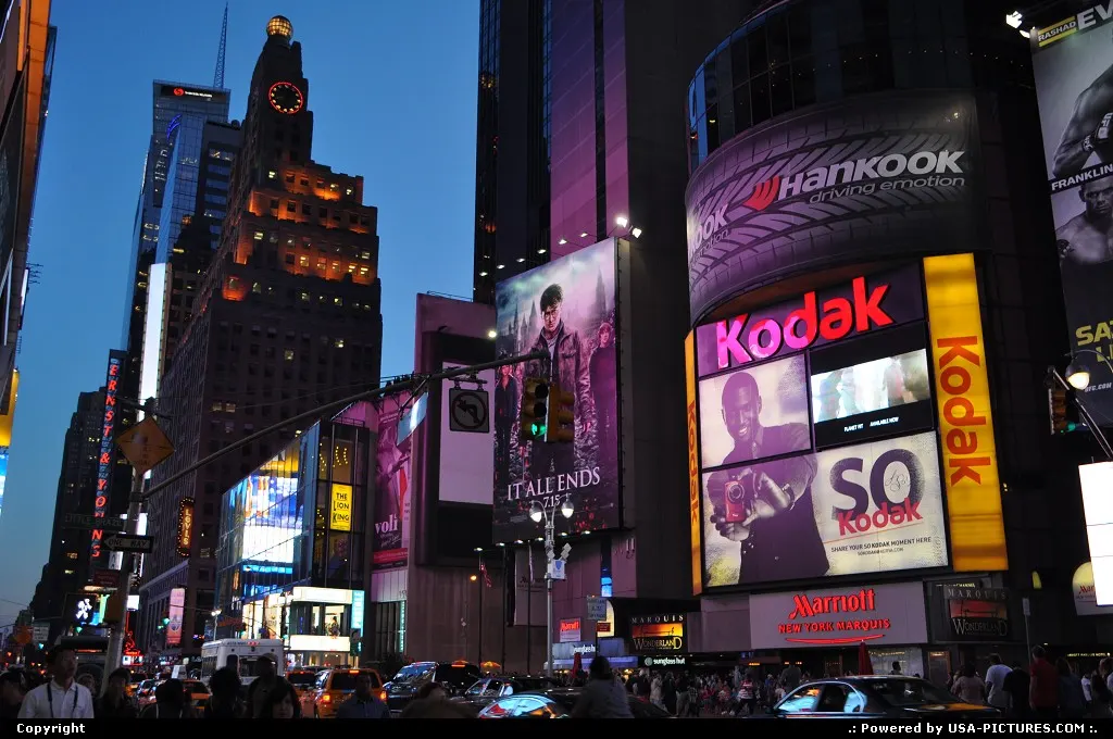 Time Square, impressive as usual. Even better under this warm evenening of July ...