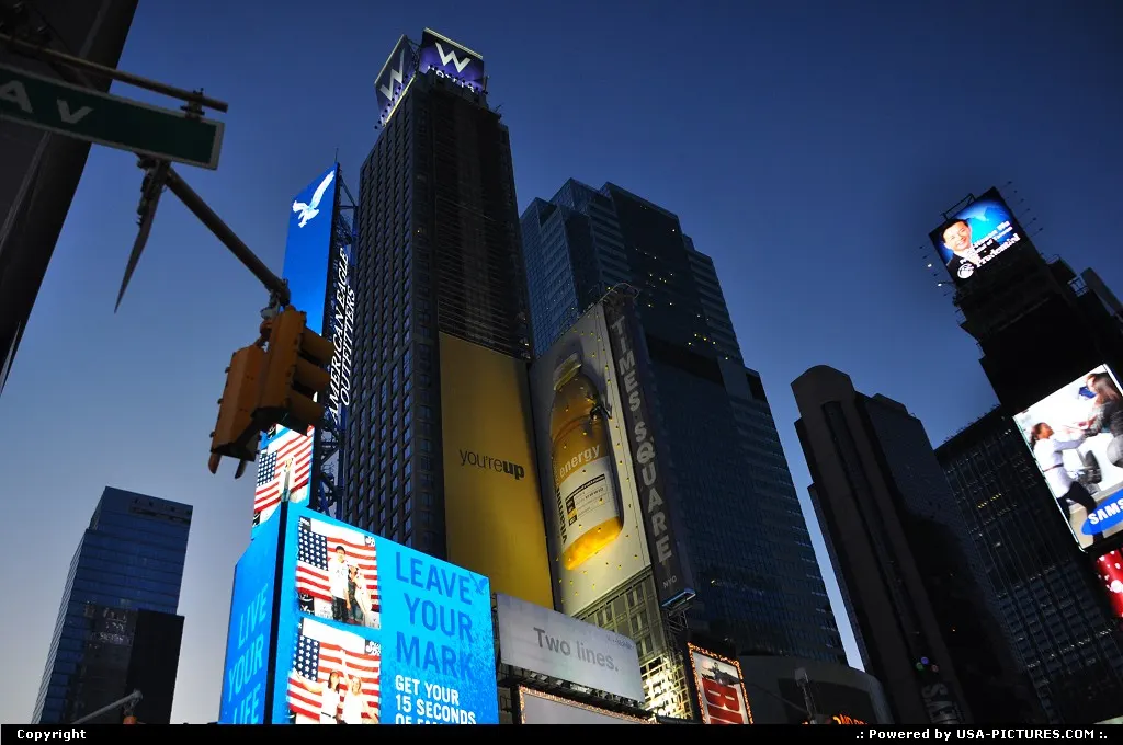 Love the color palette in Times Square by evening.