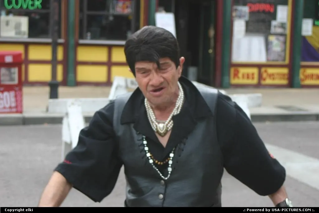Some people keep the vibe for Elvis