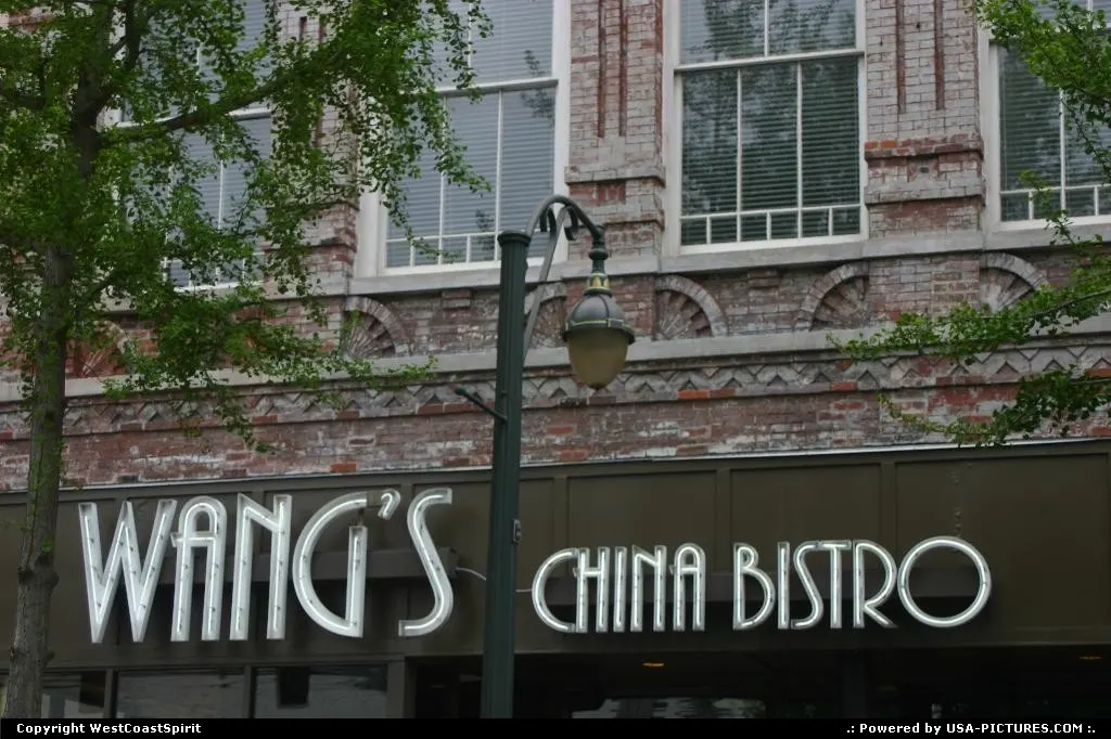 A China Bistro on Main Street, on the way to Beale Street