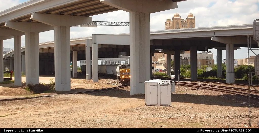 Approaching Fort Worth on Amtrak's Texas Eagle