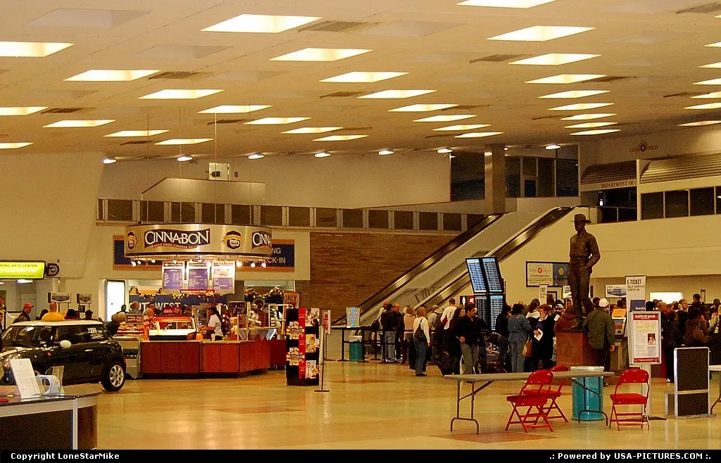 Main Lobby - Dallas Love Field