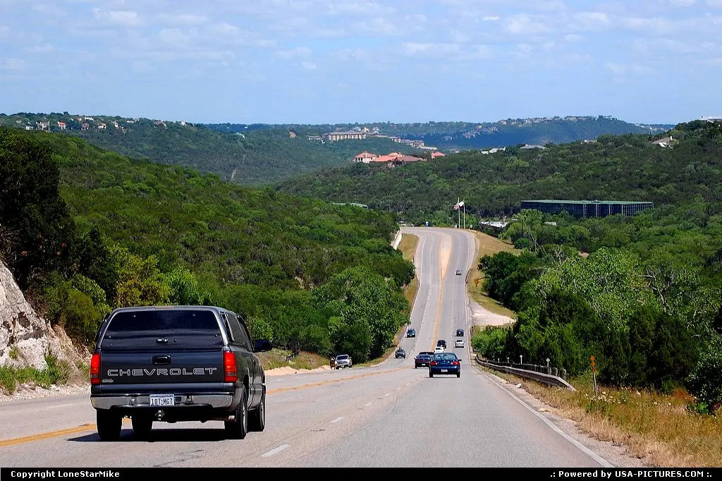 Highway 22 between Lake Travis and Austin in the Texas Hill Country