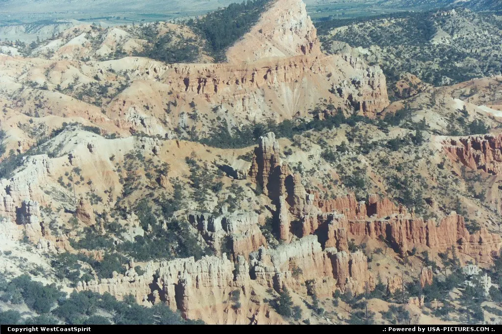 Overview of the canyon from the helicopter. nice ride !