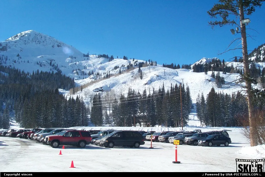 View at Milicent and Evergreen chairlifts from parking