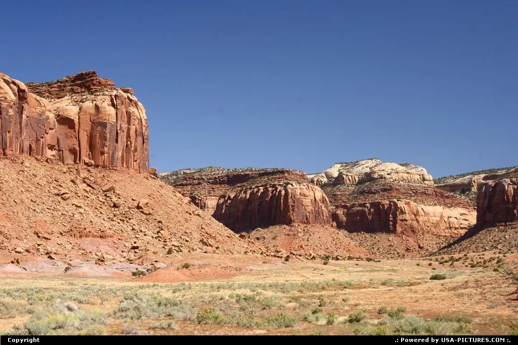 Along the road 211, on the way to The Needles, Canyonlands National Park.