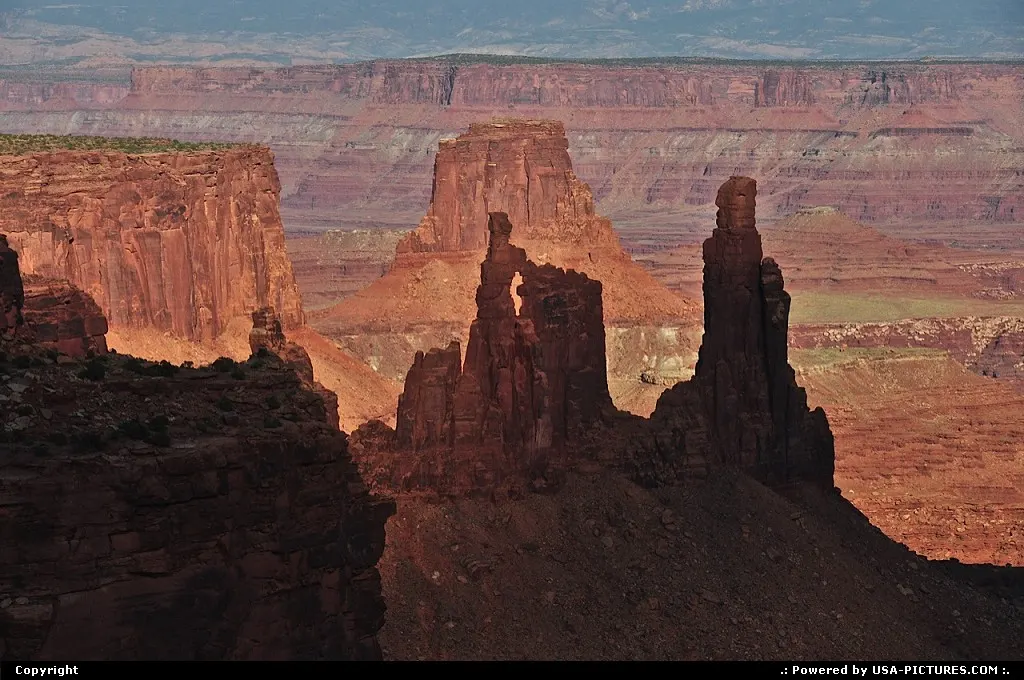 Sunset over Canyon Lands NP, Utah.