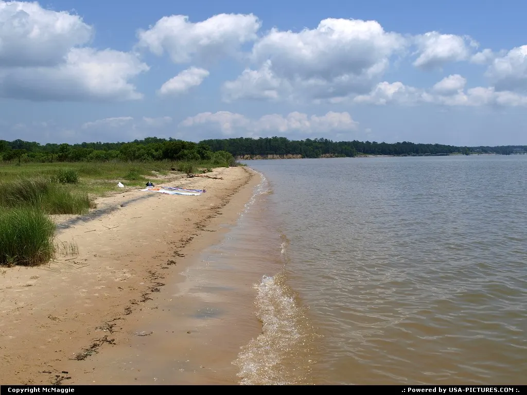Beach along the James River, Colonial Parkway, near College Creek, outside Williamsburg...