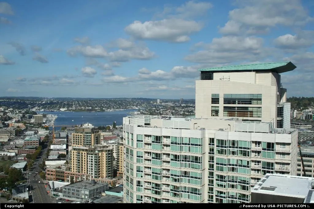 Downtown view of Lake union at Seattle