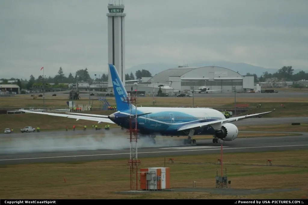 787 Test Pilot hitting the brake for the first time for this brakes test in Paine Field...