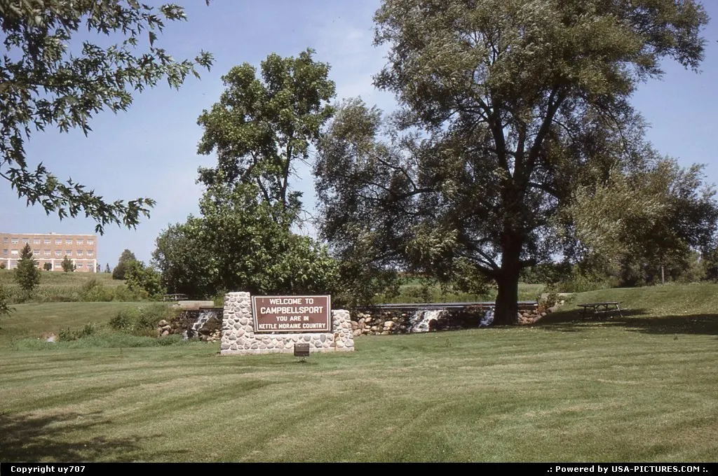 Around Oshkosh, the sign post of a sporting park fairly close to the Motel 6